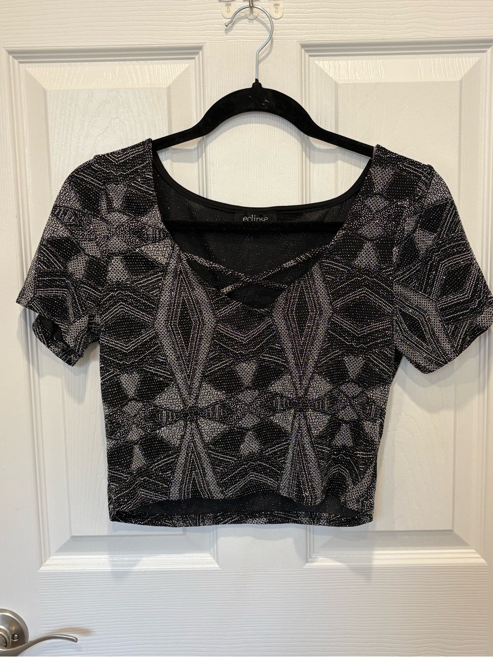 Vintage Eclipse Black Geometric Short Sleeve Crop Top #1112